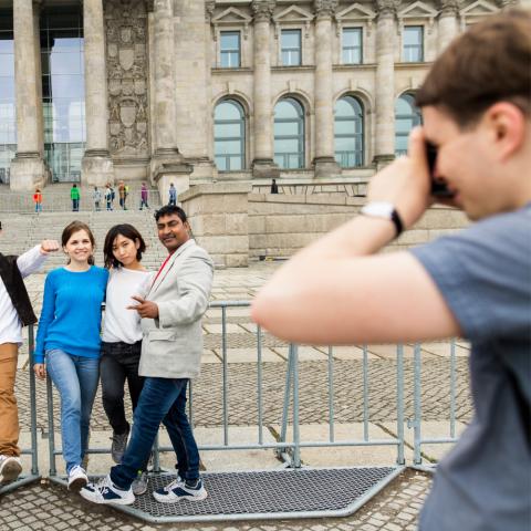 alpadia students sightseeing in berlin