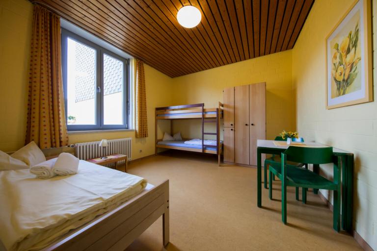 Alpadia Frankfurt German Summer Camp - accommodation gallery