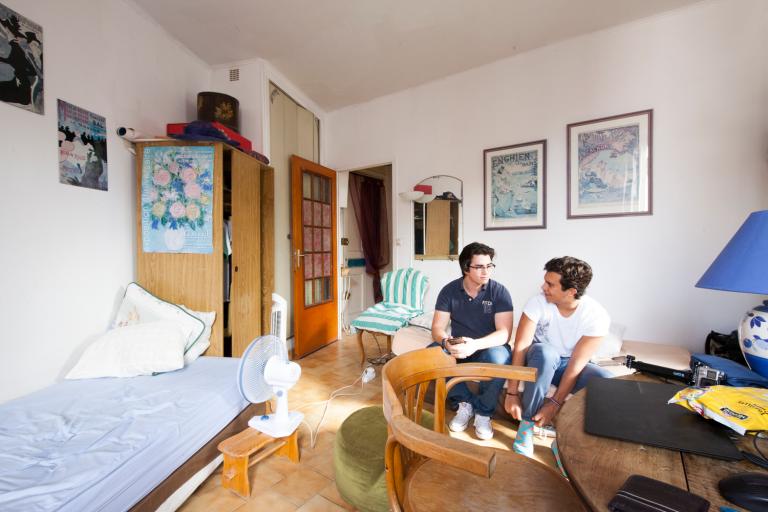 Alpadia Lyon host family accommodation