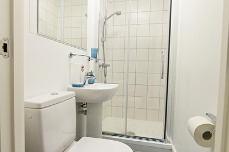 alpadia-surrey-house-london-city-bathroom.jpeg.jpg