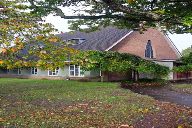 alpadia-gatton-park-camp-chapel-exterior