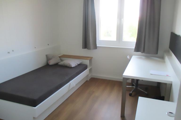 alpadia berlin student residence bedroom